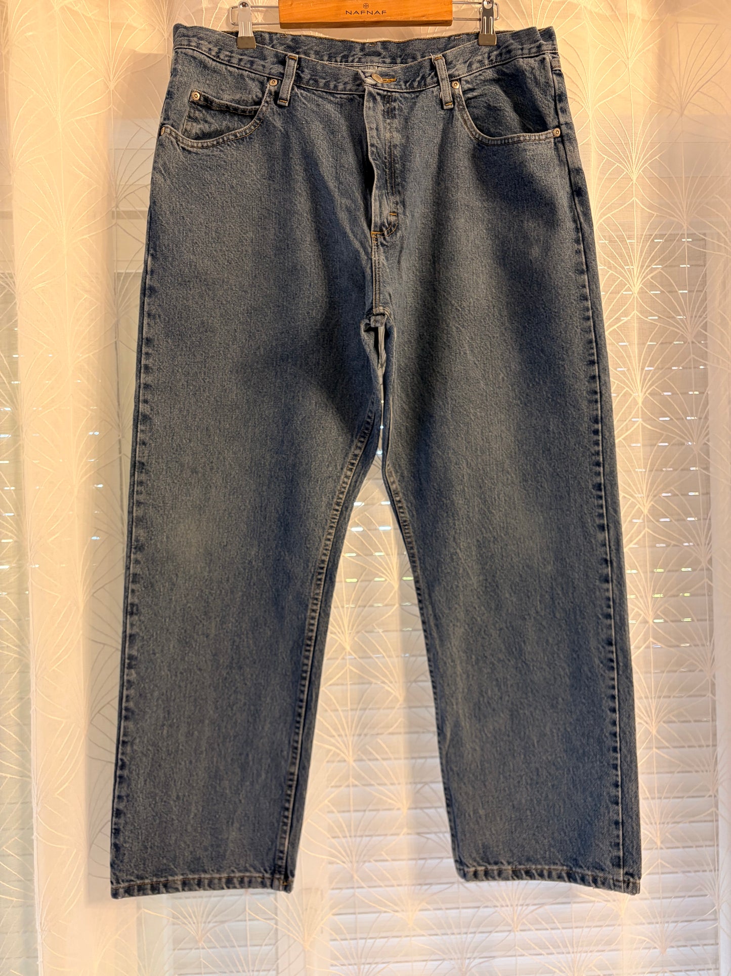 Jean Wrangler Authentic Relaxed Fit Bleu Moyen Délavé 100% Coton W38/L30 – Homme – Taille 48