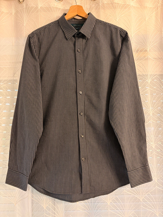 Chemise Perry Ellis Slim Fit Rayures Fines Bleu Marine/Gris Anthracite/Beige Doré 100% Coton Manches Longues – Homme – Taille M
