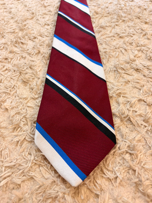 Cravate Wembley Vintage Bordeaux Rayures Diagonales Blanc/Bleu Roi/Noir Doublure Rouge Satinée Ivy League – Homme