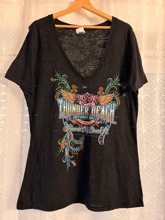 T-shirt NASCAR for Her Thunder Beach Florida Rally 2022 Col V Noir Graphique Multicolore – Femme – Taille XL