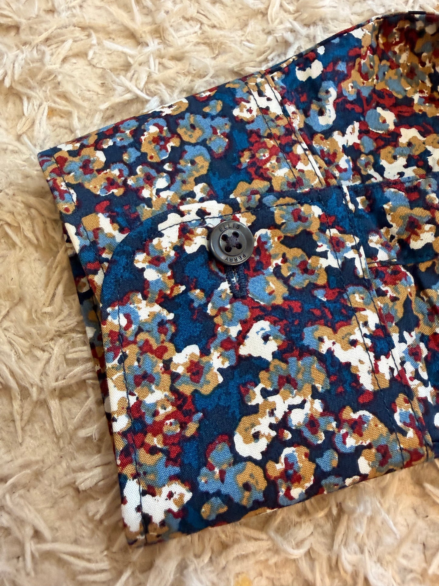 Chemise Perry Ellis Slim Fit Florale Multicolore Fond Bleu Marine Motifs Jaune/Bordeaux 100% Coton – Homme – Taille M