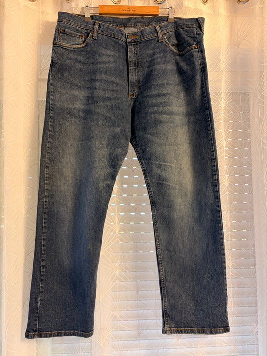 Jean Wrangler Premium Quality Comfort Guaranteed Bleu Moyen Délavage Naturel 86% Coton 12% Polyester 2% Élasthanne Regular Straight Made in Mexico W40/L30 – Homme – Taille 50