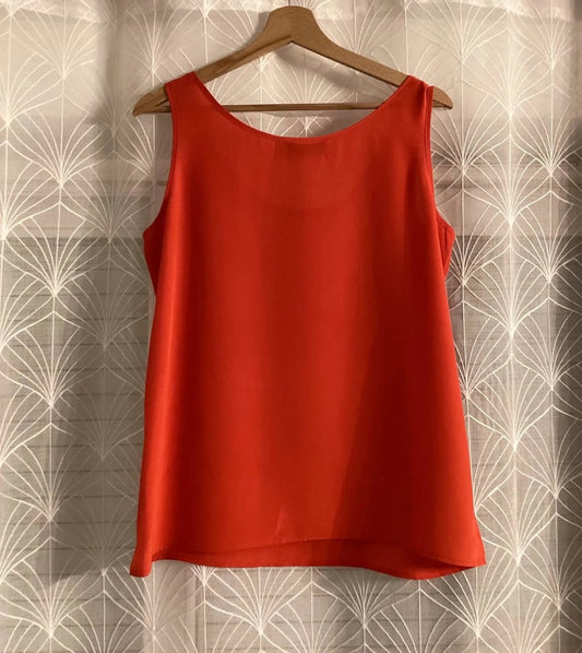 Yarell Blouse M in Very Good Condition 🔴