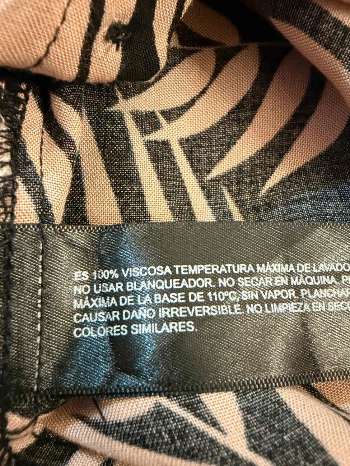 Chemise Hawaïenne Cactus Man Ricky Singh Noir Motifs Palmiers – Taille L | Seconde Main