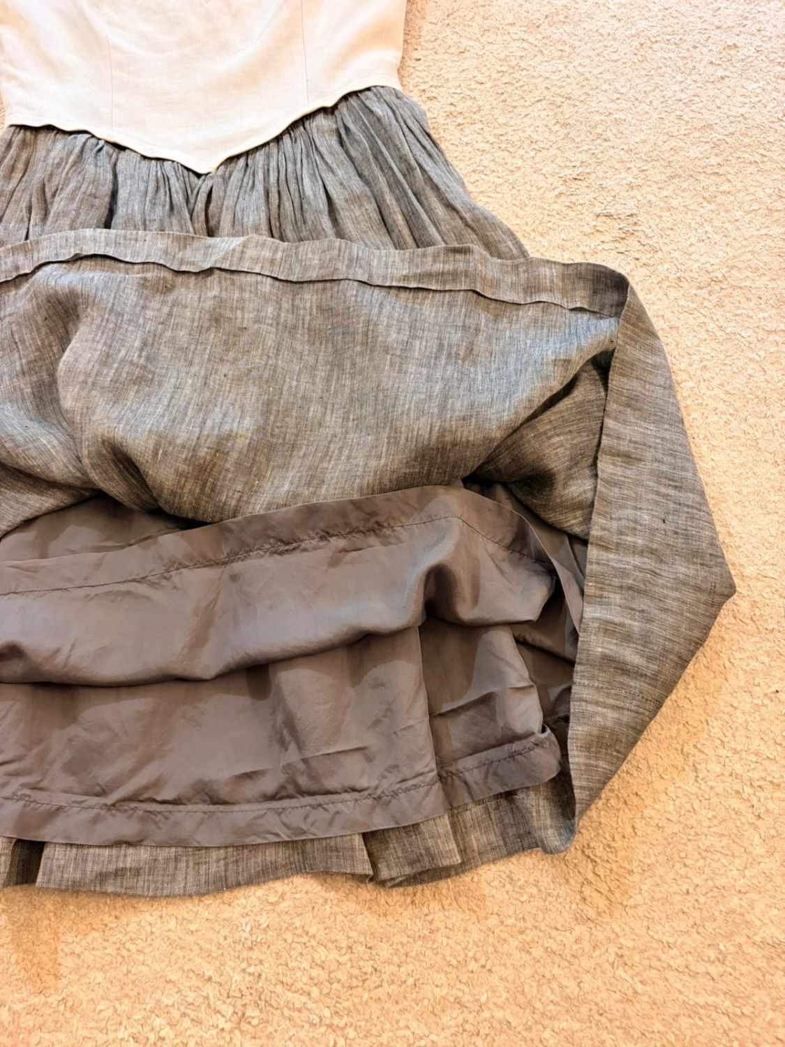 Robe Valentino Garavani Modello 3766 Lin Blanc/Gris - Pureté & Haute Couture