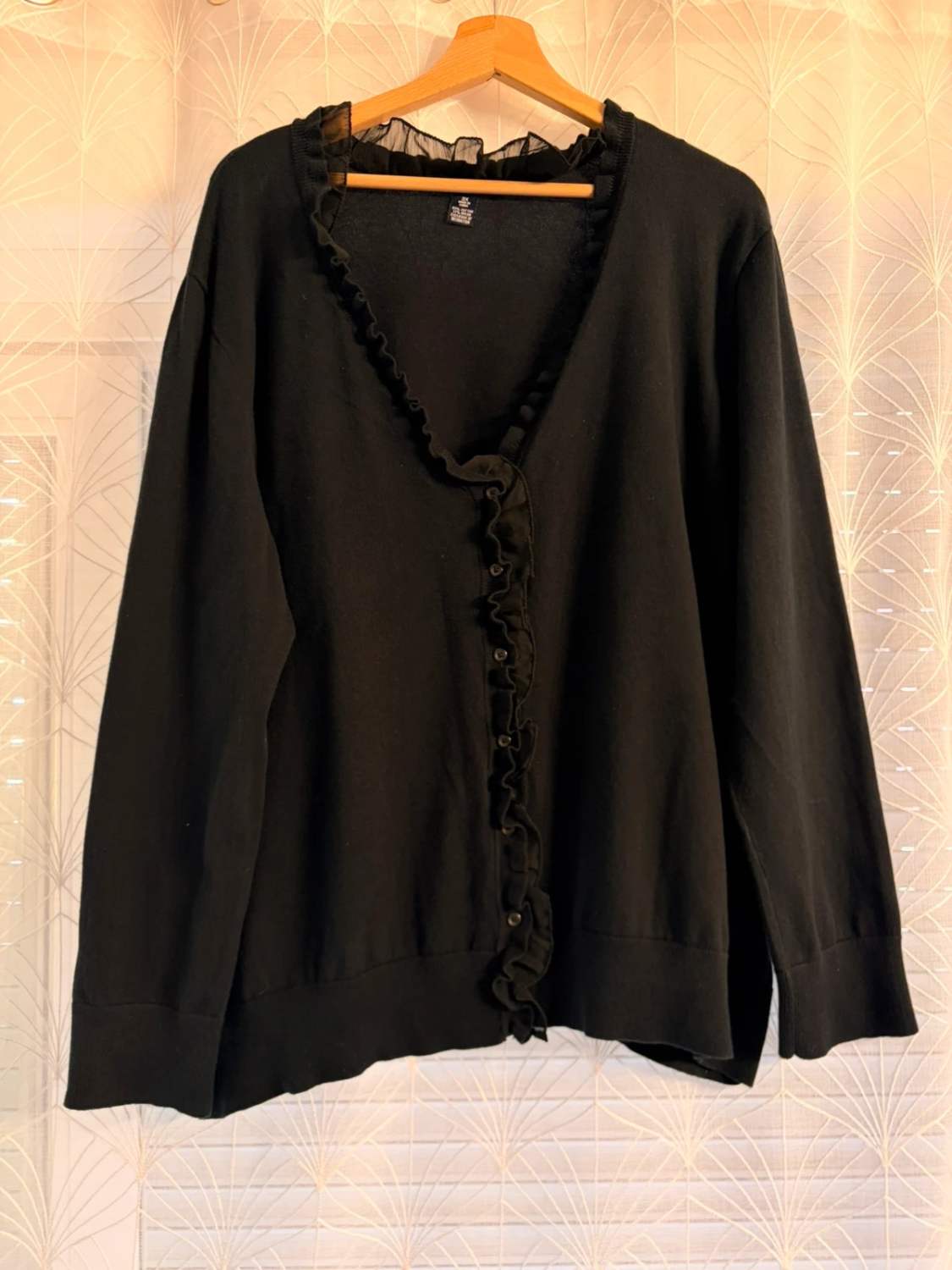 👚 Cardigan Chaps Pull Noir Col V - Élégance Décontractée