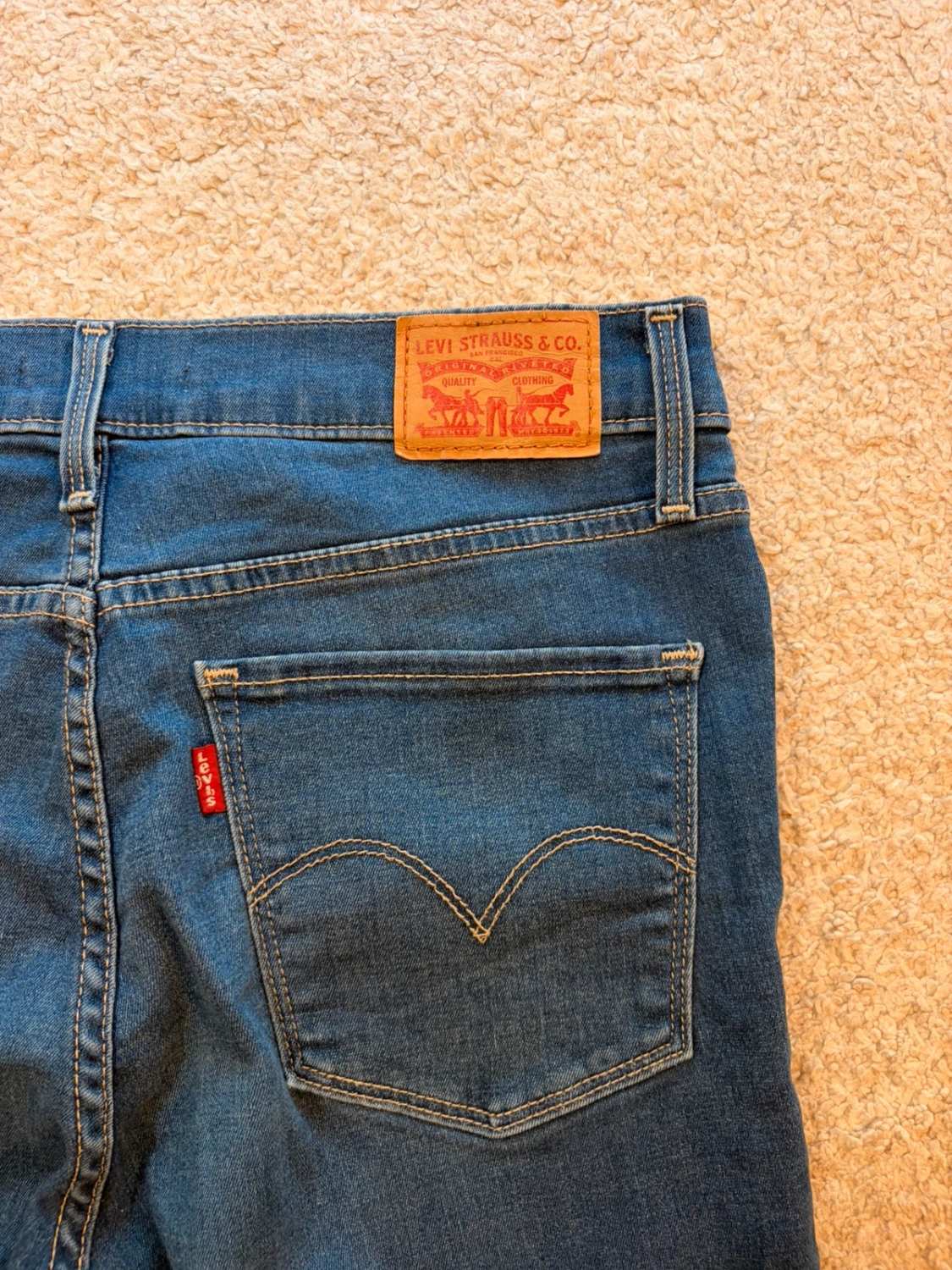 👖 Jeans Levi’s 314 "Shaping Straight" Bleu - Silhouette Idéale