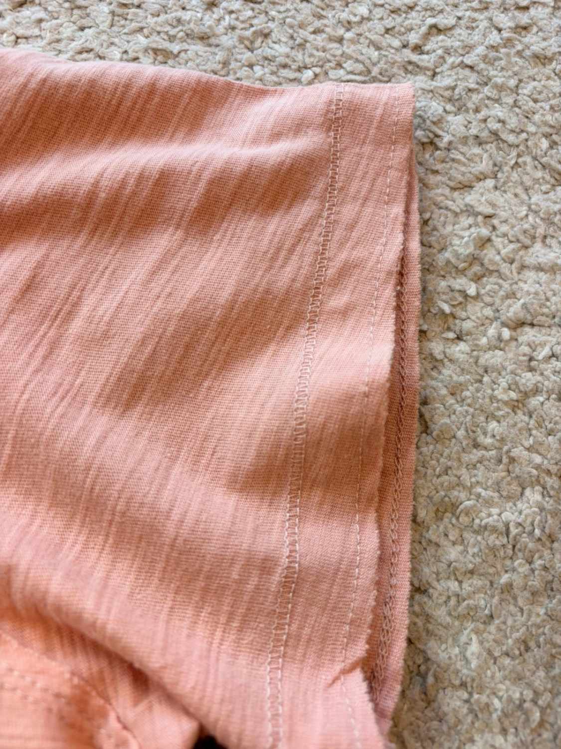 🍑 T-shirt Diesel Col V Abricot - Style Décontracté & Unique