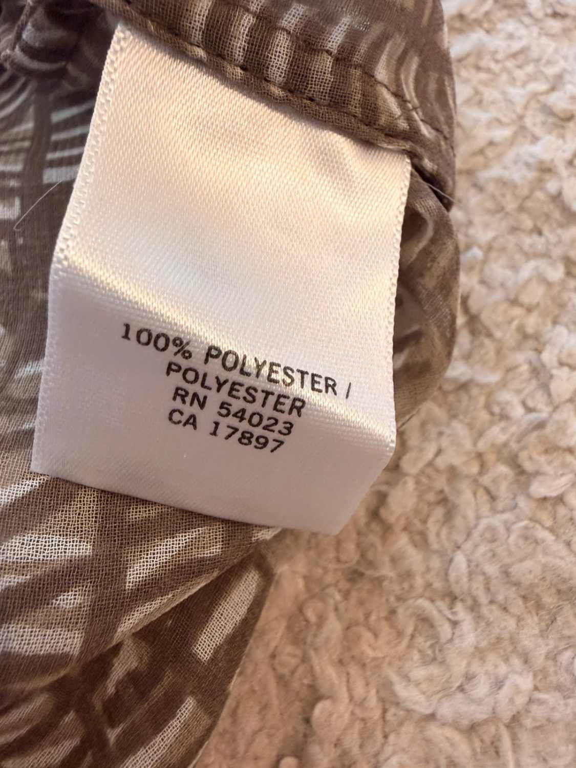 Blouse Banana Republic Transparente Kaki/Blanc - Légèreté & Féminité