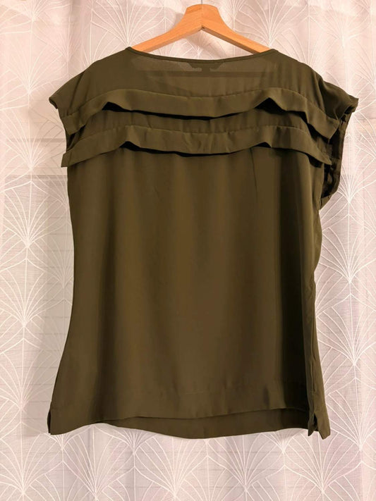 Blouse verte olive à volants, vêtement seconde main mode féminine