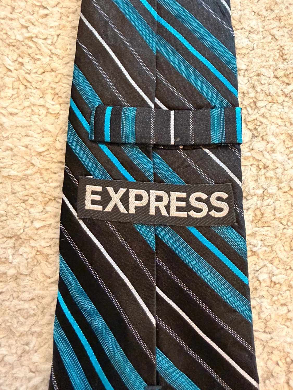 👔 Cravate Express - Rayures Noir/Bleu/Gris