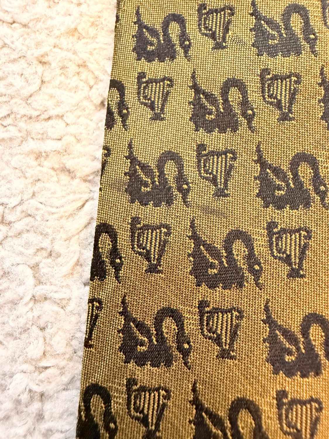 👔 Cravate Kaki & Noir - Style Minimaliste
