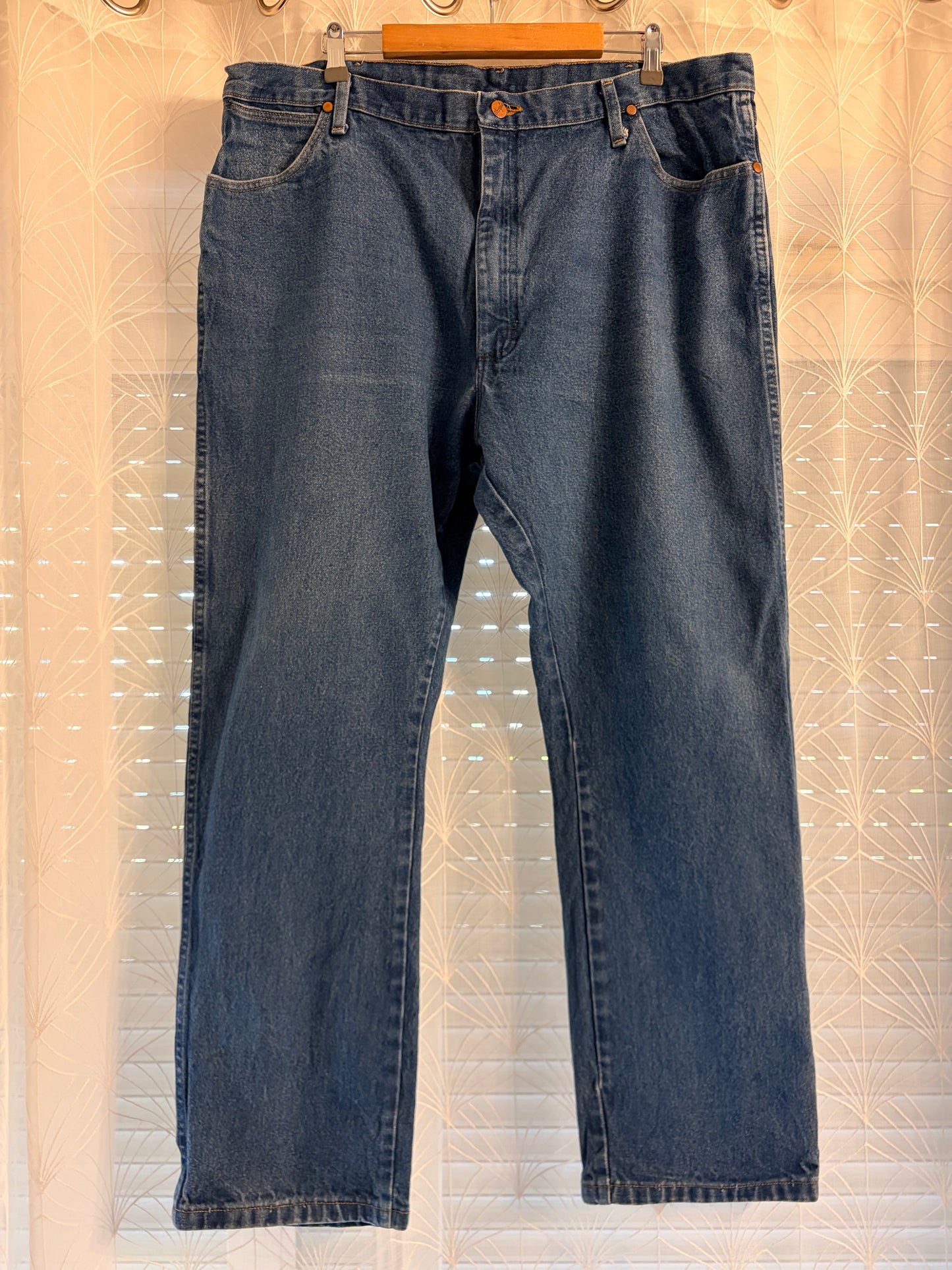 Jean Wrangler Authentique Droit Bleu Medium Stonewash 100% Coton Grande Taille – Homme – Taille W42/L32