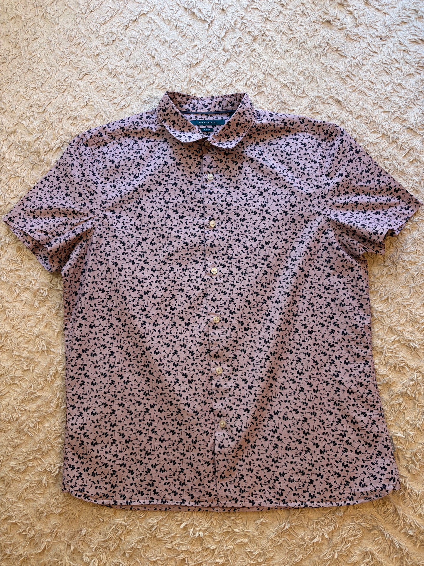 Chemise Perry Ellis Slim Fit Florale All-Over Vieux Rose Motifs Noirs 100% Coton Manches Courtes – Homme – Taille L