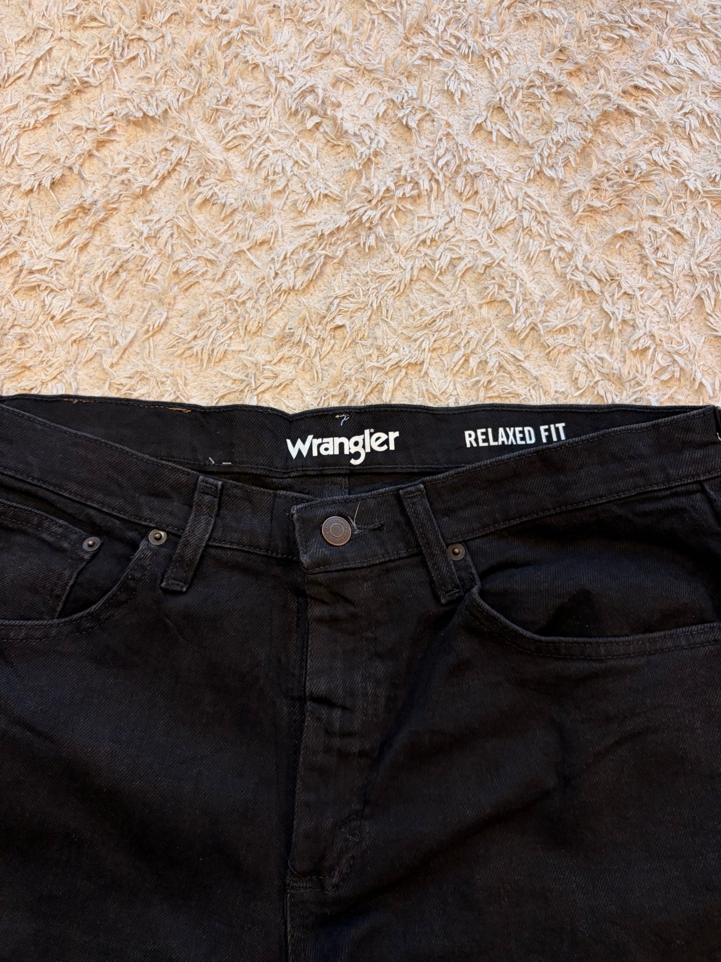 Jean Wrangler Relaxed Fit Noir Intense 99% Coton 1% Élasthanne Coupe Décontractée W34/L30 – Homme
