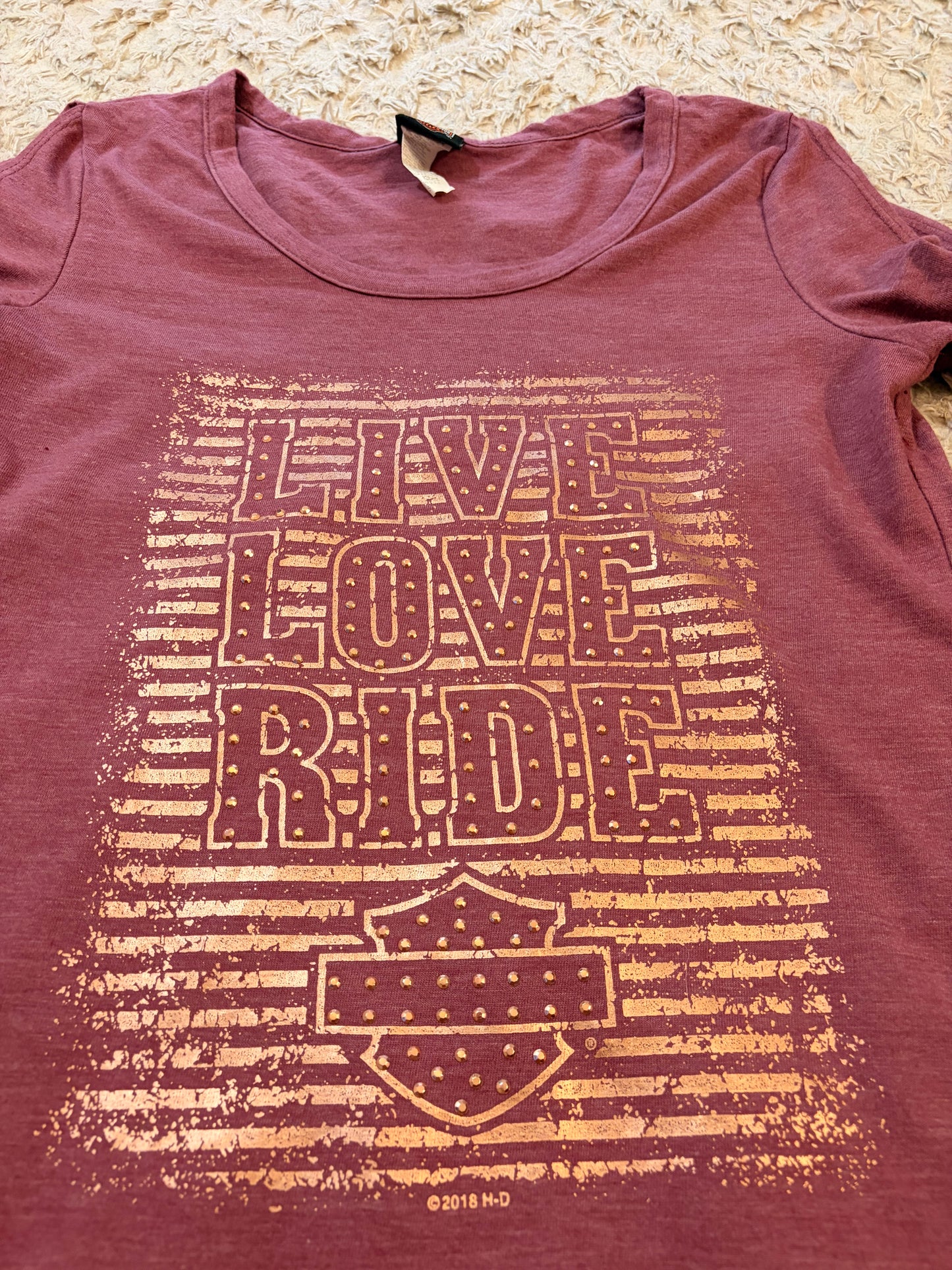 T-shirt Harley-Davidson Live Love Ride Rose Chiné Cold Shoulder Strass Dorés Dos Asheville NC 50% Polyester – Femme – Taille S