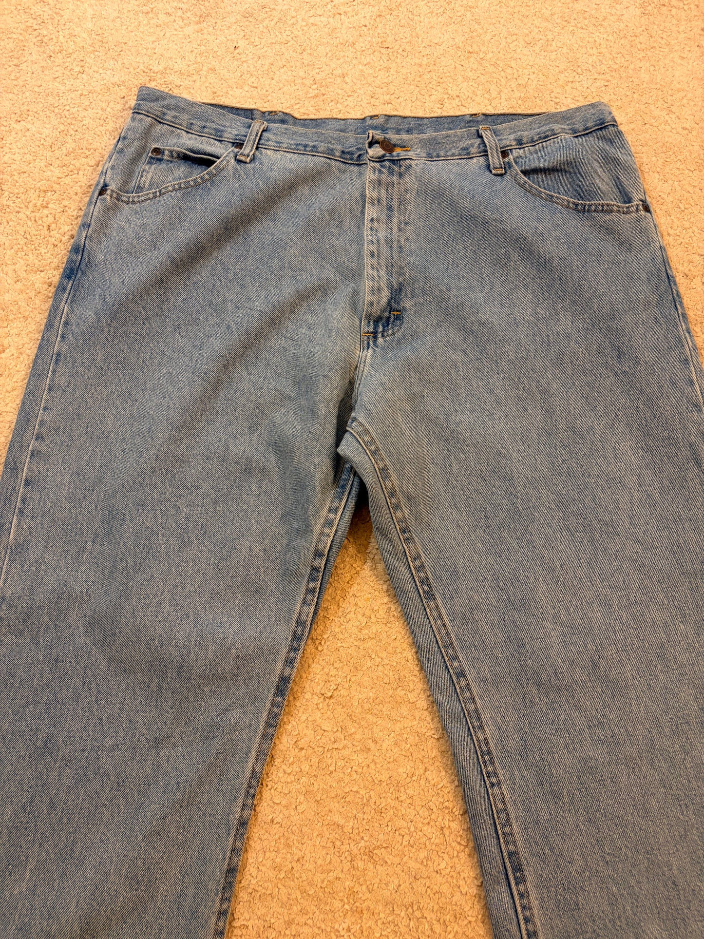 Jean Wrangler Premium Quality Bleu Clair Straight Fit 100% Coton – Taille W40 L32 | Seconde Main