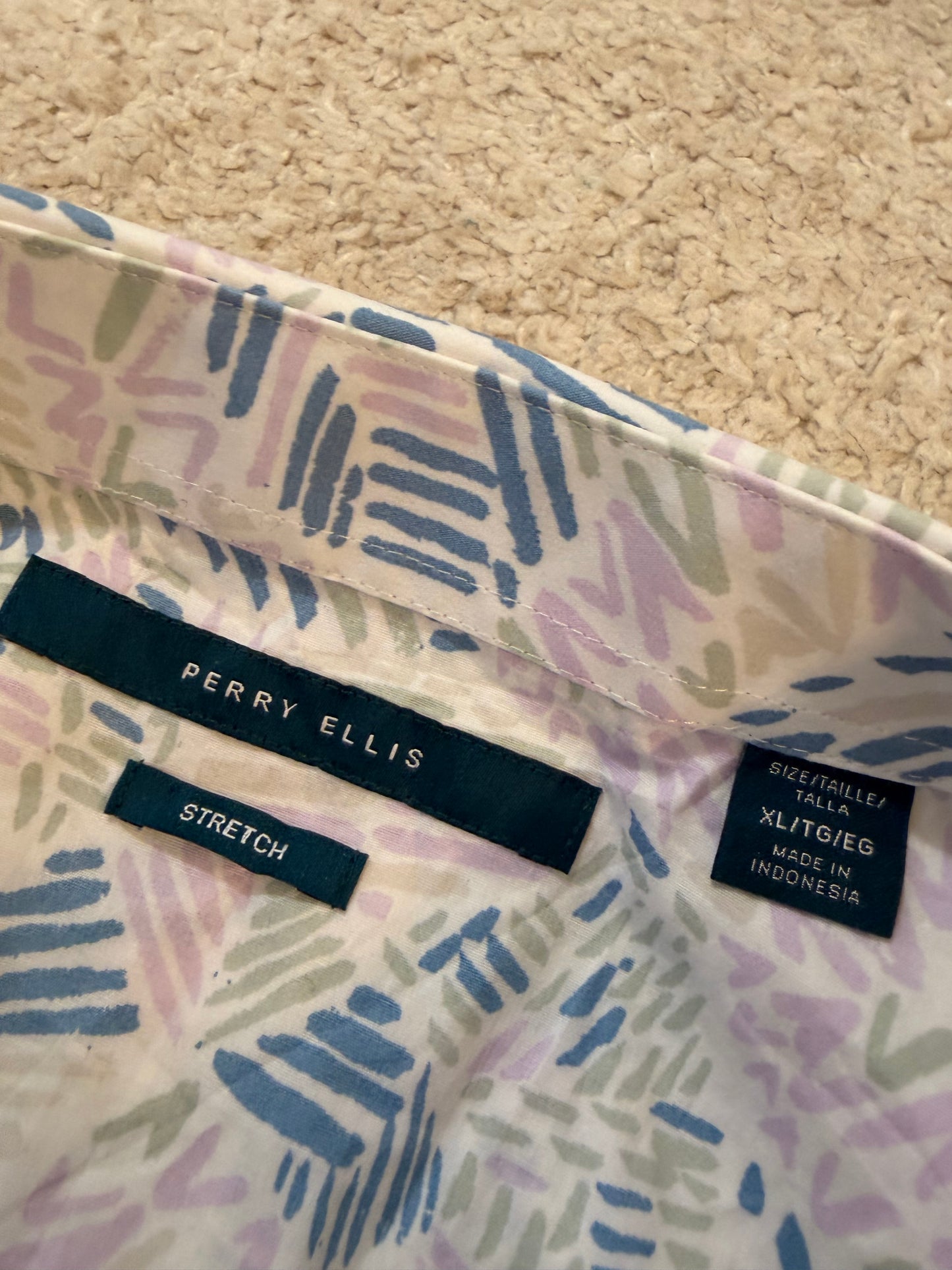 Chemisette Perry Ellis Stretch Motifs Abstraits Pastel Blanc/Violet/Bleu – Homme – Taille XL