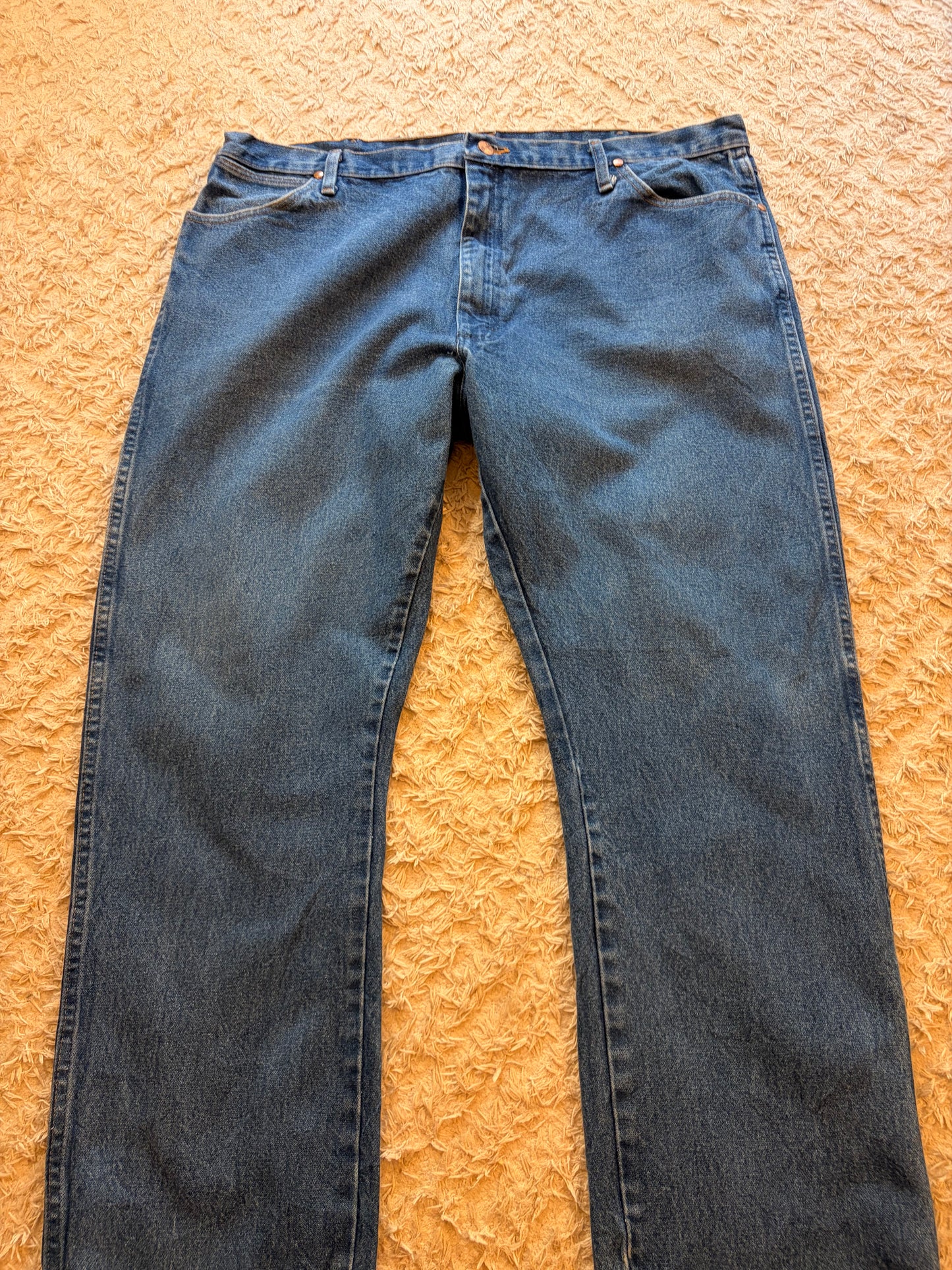 Jean Wrangler Authentique Droit Bleu Medium Stonewash 100% Coton Grande Taille – Homme – Taille W42/L32