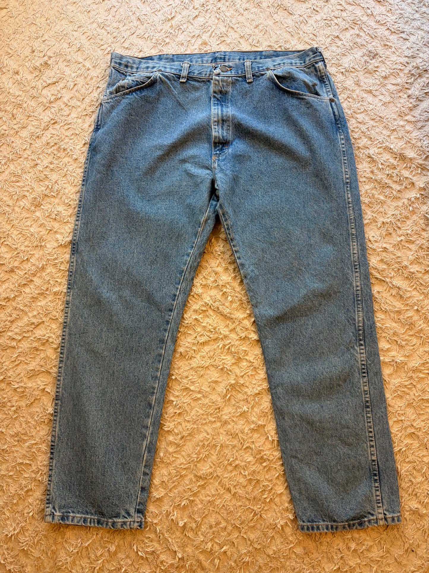 Jean Wrangler Authentic Vintage Made in USA Droit Bleu Délavé 100% Coton – Homme – Taille W40/L29 (50)