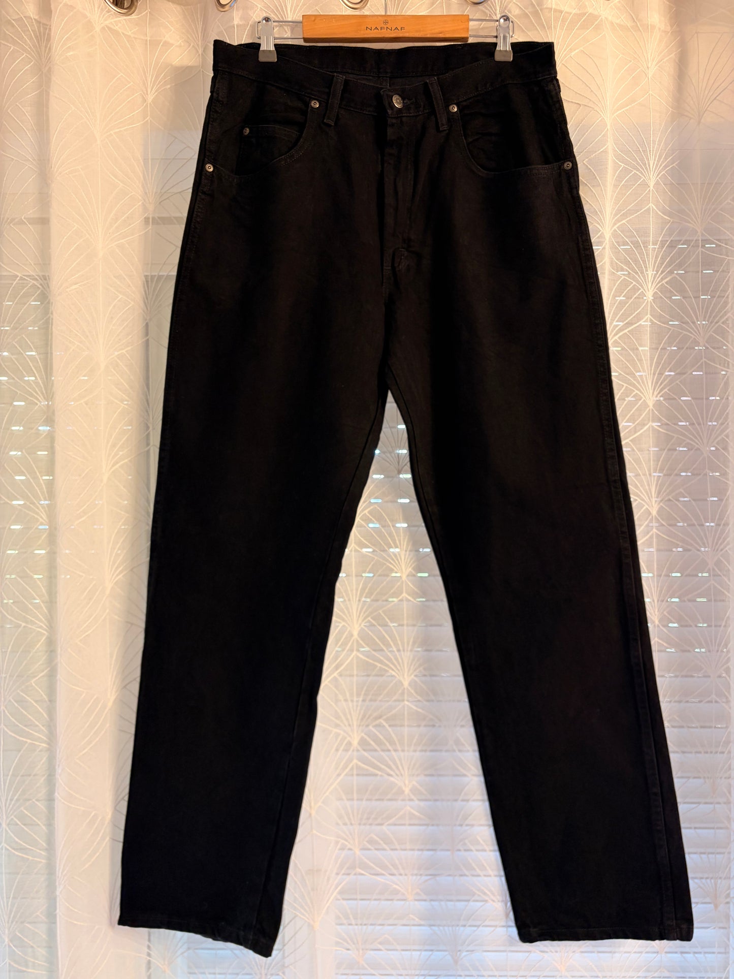Jean Wrangler Regular Straight Noir Uni 100% Coton Made in Mexico Surpiqûres W W35/L32 – Homme
