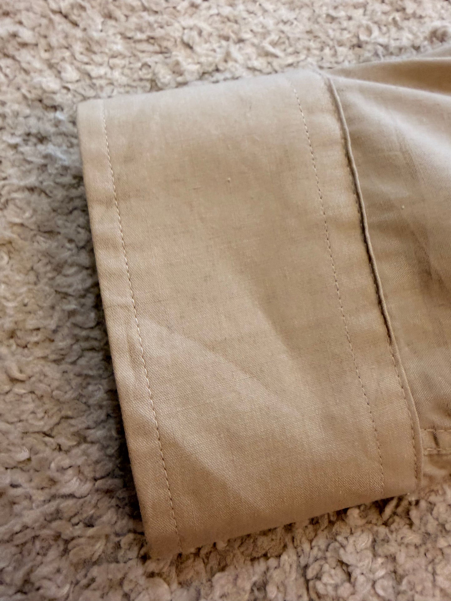 Chemise Pierre Cardin Beige Manches Longues – Neuve avec Étiquette – Taille L (16½)