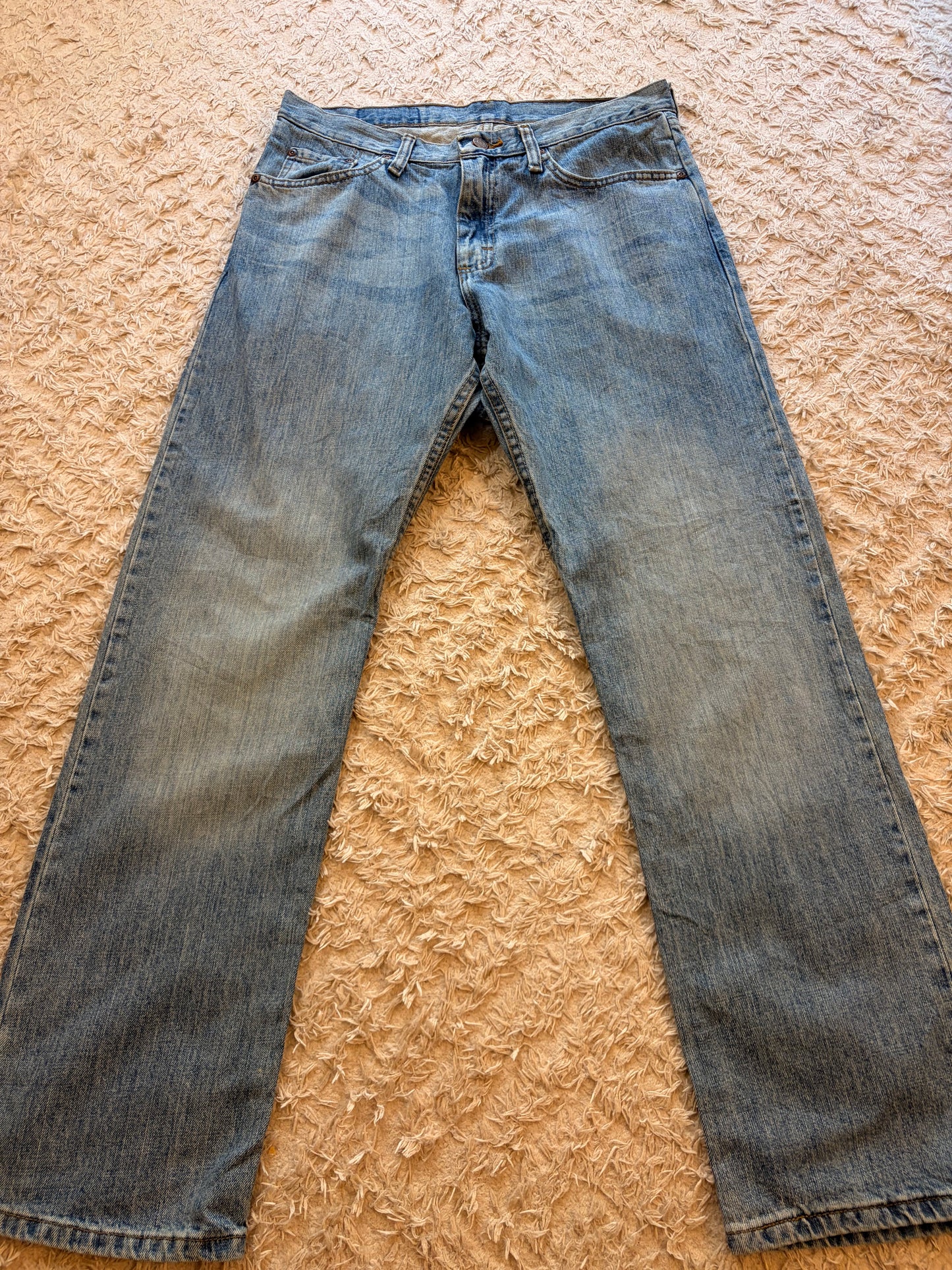Jean Wrangler Vintage Droit Bleu Clair Délavé Shadow Patch 100% Coton – Homme – Taille W32/L30 (42)