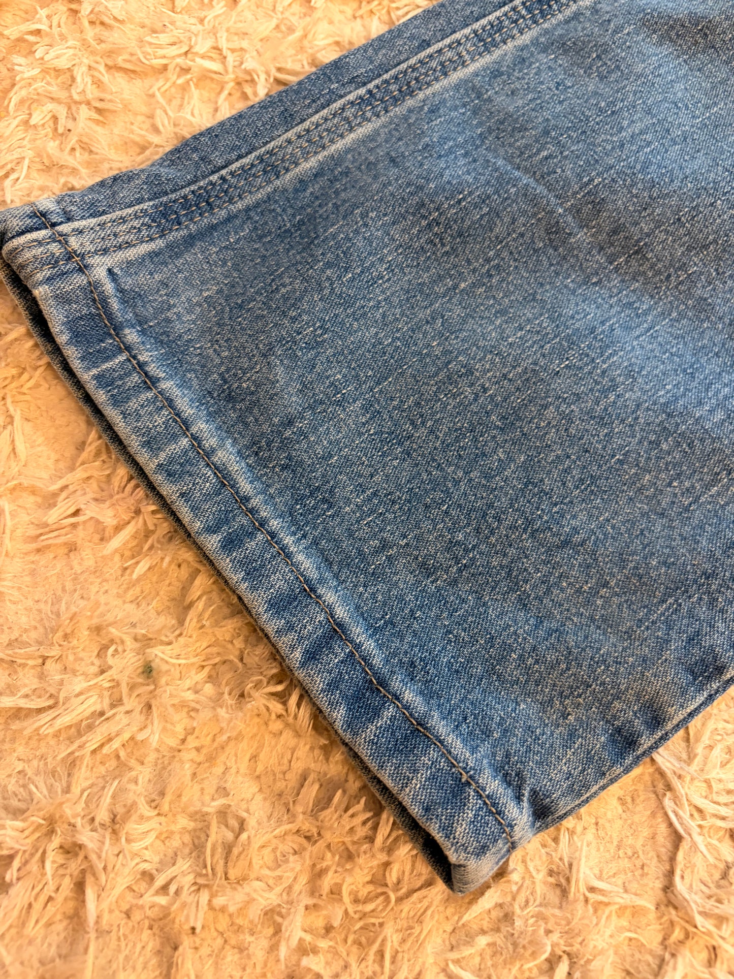 Jean Carpenter Wrangler Bleu Délavé Mid-Blue Boucle Marteau Poches Outils Triples Surpiqûres W34/L32 – Homme