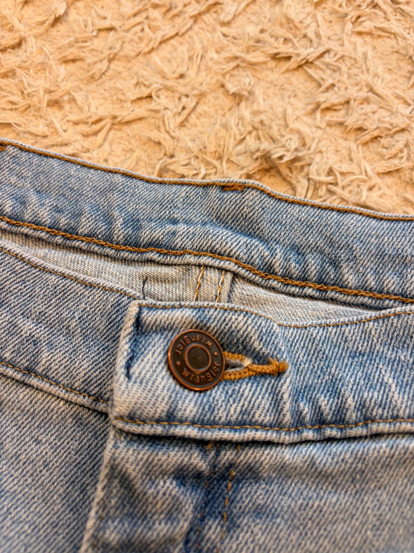 Jean Wrangler Premium Quality Comfort Guaranteed Bleu Clair Délavé Light Wash 99% Coton 1% Élasthanne W36/L30 – Homme – Taille 46