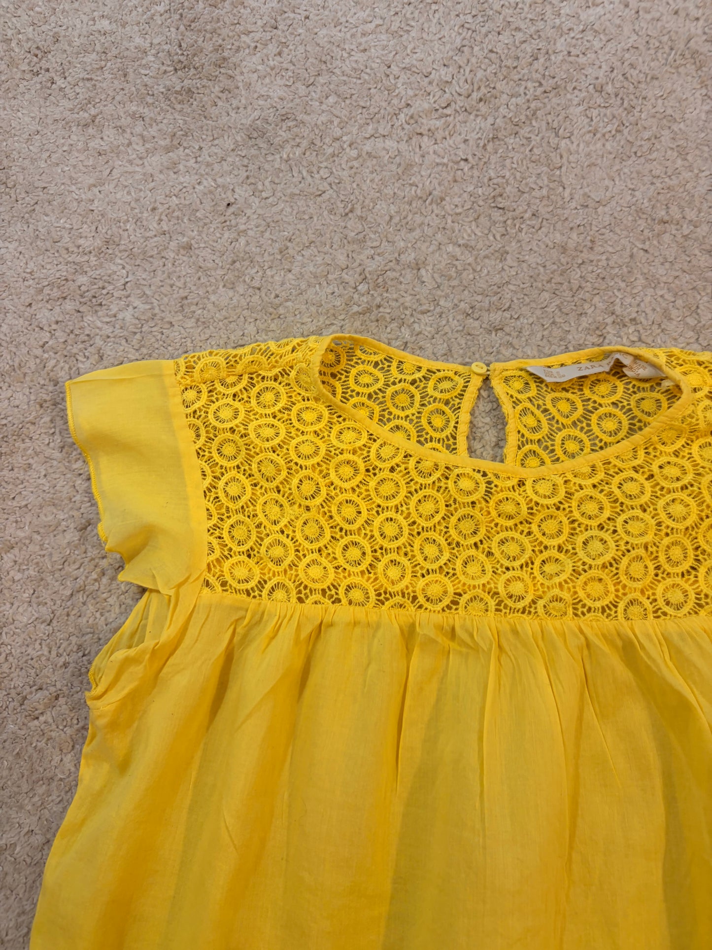 Blouse Zara Basic Jaune Moutarde Dentelle Guipure Manches Volantées – Taille S Femme | Seconde Main
