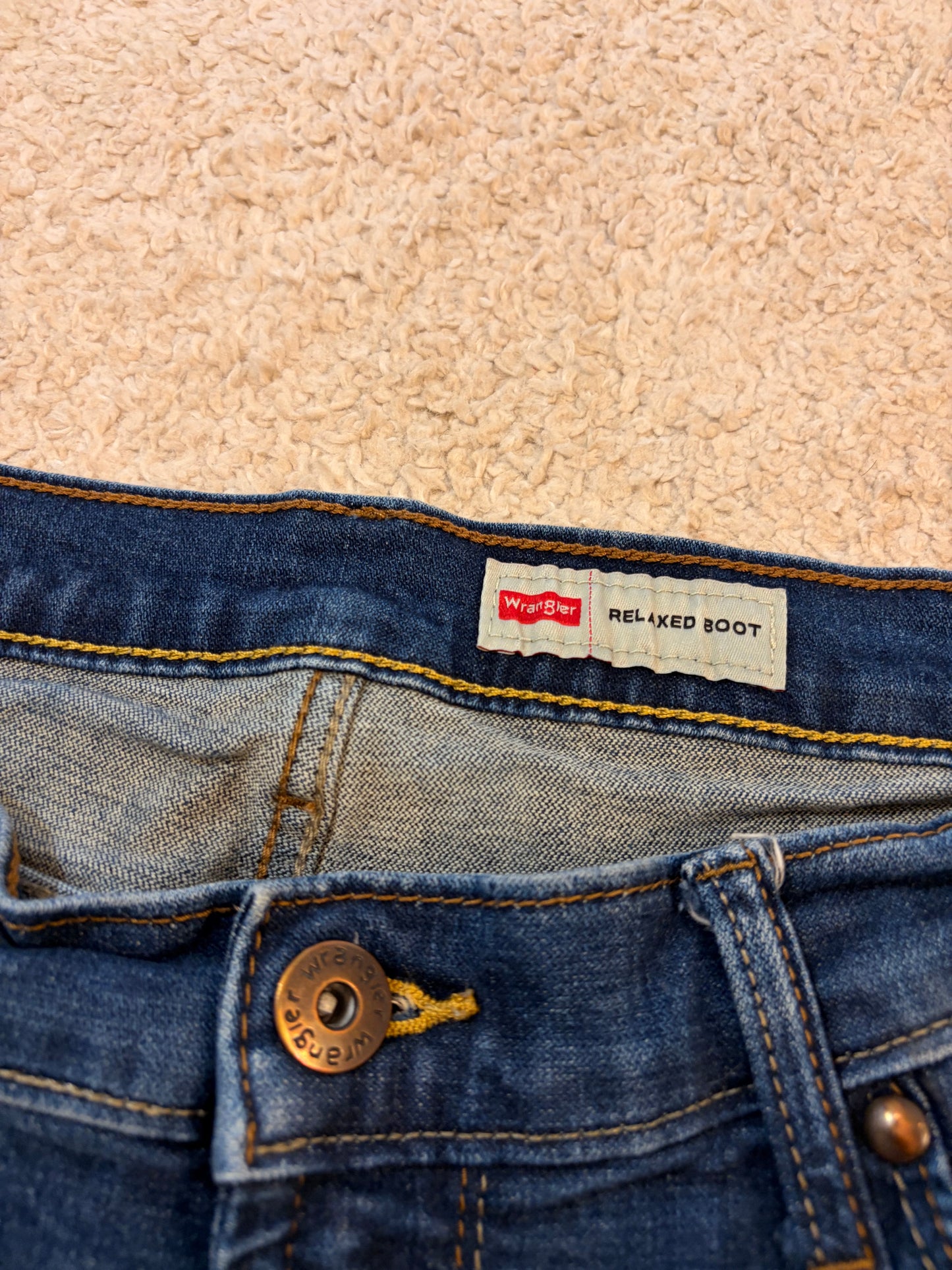 Jean Wrangler Relaxed Bootcut Bleu Stretch Coton/Élasthanne – Taille W34 | Seconde Main