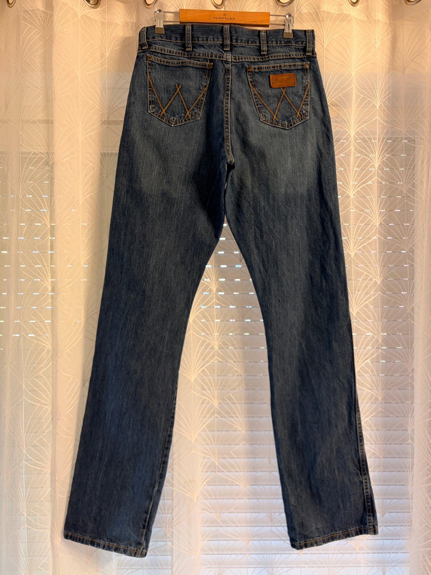 Jean Wrangler Retro Relaxed Bootcut Bleu Délavé Moyen 100% Coton W32/L38 Grande Taille Patch Cuir – Homme