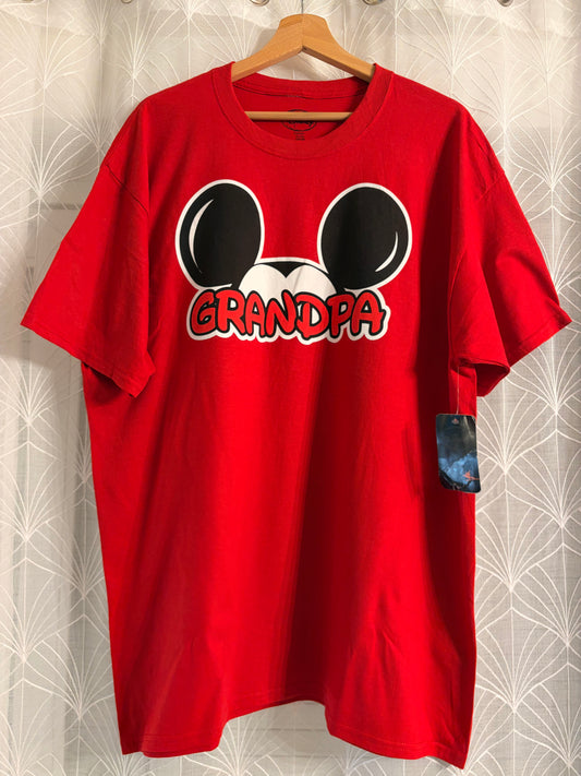 T-shirt Disney Mickey Mouse Grandpa Rouge – Neuf avec Étiquette – Homme – Taille XL