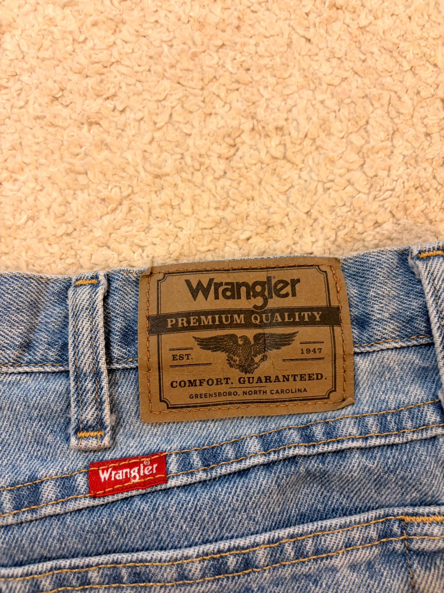 Jean Wrangler Premium Quality Bleu Clair Straight Fit 100% Coton – Taille W40 L32 | Seconde Main