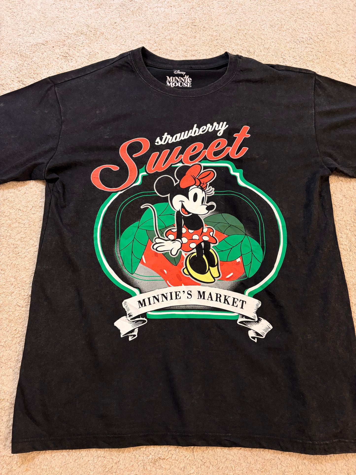 T-shirt Disney Minnie Mouse « Strawberry Sweet » Noir – Taille L