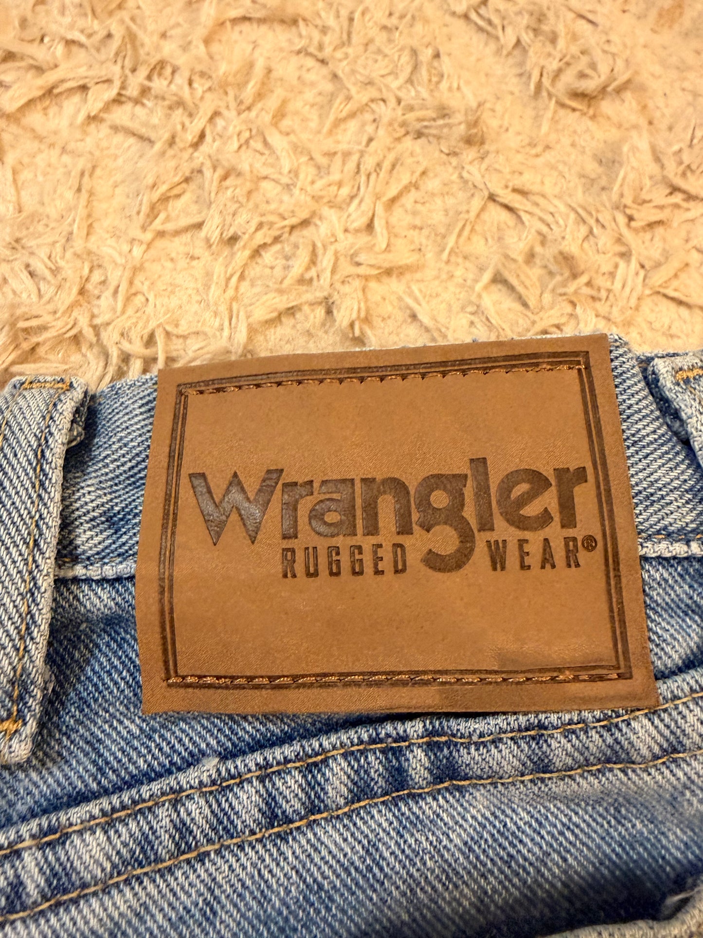 Jean Wrangler Rugged Wear Bleu Clair Délavé 100% Coton Regular Fit W40/L34 (FR 48-50 Grande Taille Longue) – Homme – Très Bon état