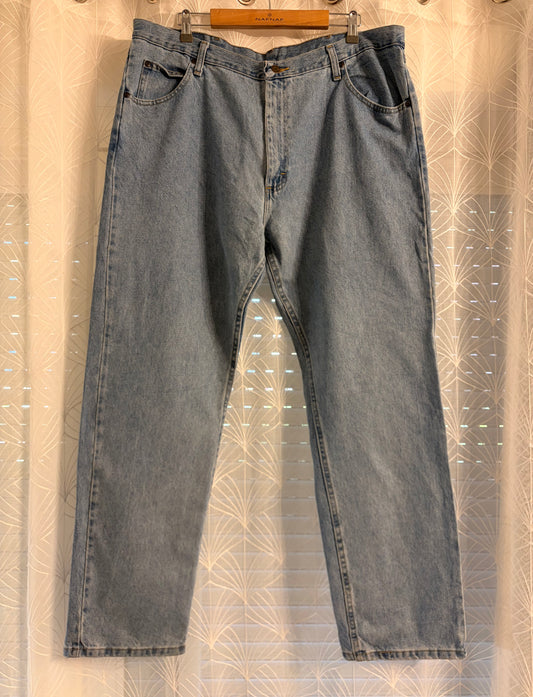 Jean Wrangler Premium Quality Bleu Clair Straight Fit 100% Coton – Taille W40 L32 | Seconde Main