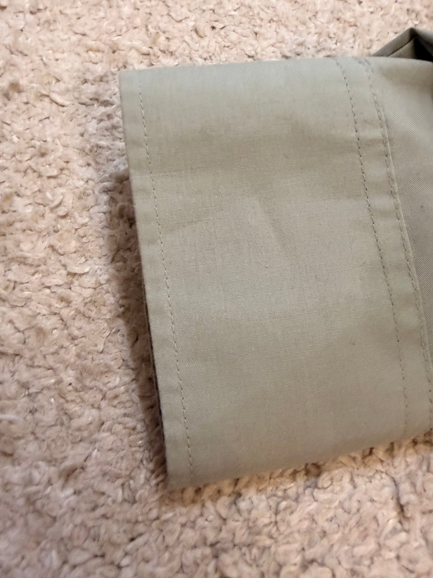 Chemise Pierre Cardin Vert Sauge/Kaki Manches Longues Logo Brodé – Homme – Taille 15½ (M)
