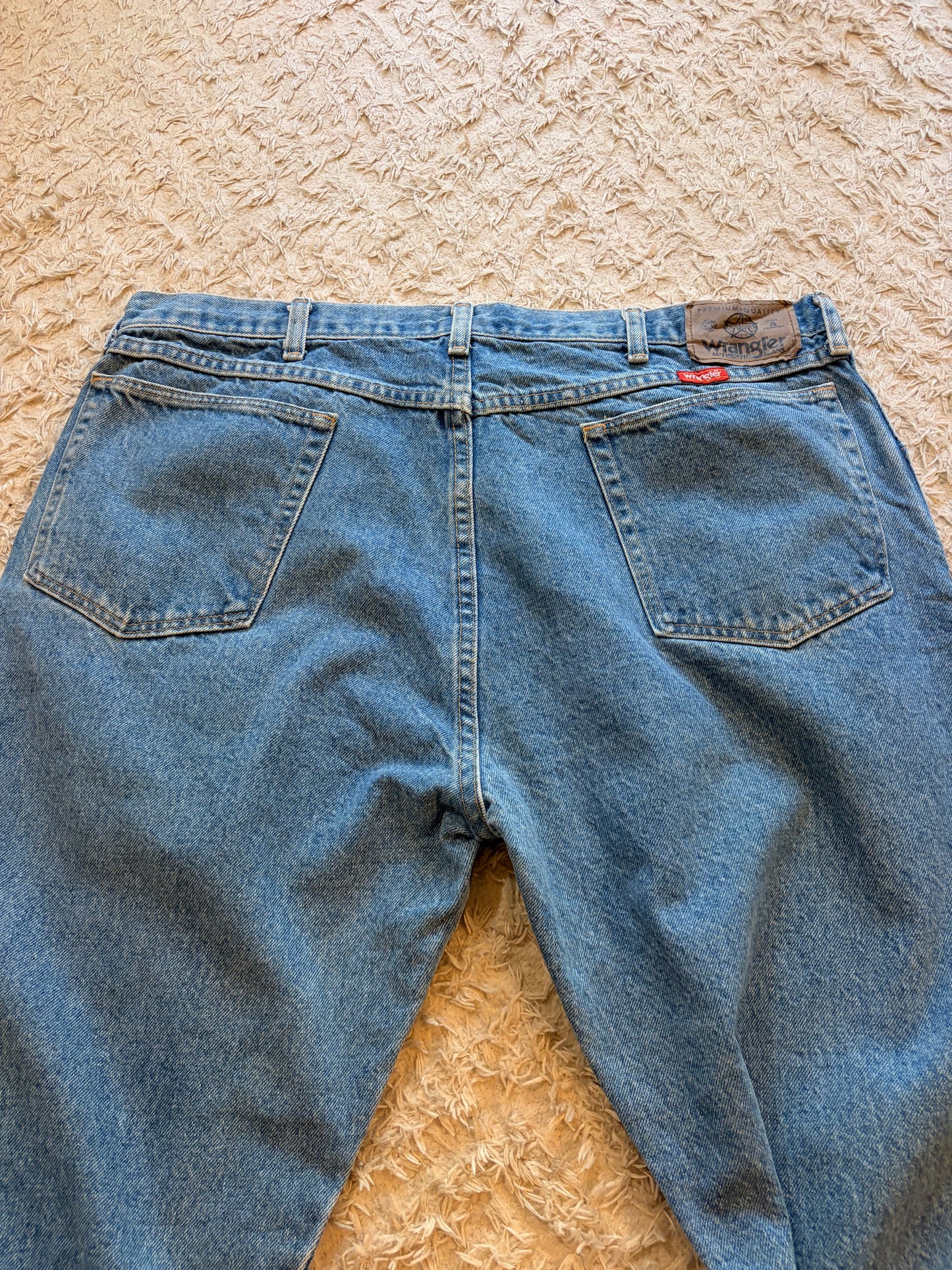 Jean Wrangler Authentic Vintage Made in USA Droit Bleu Délavé 100% Coton – Homme – Taille W40/L29 (50)