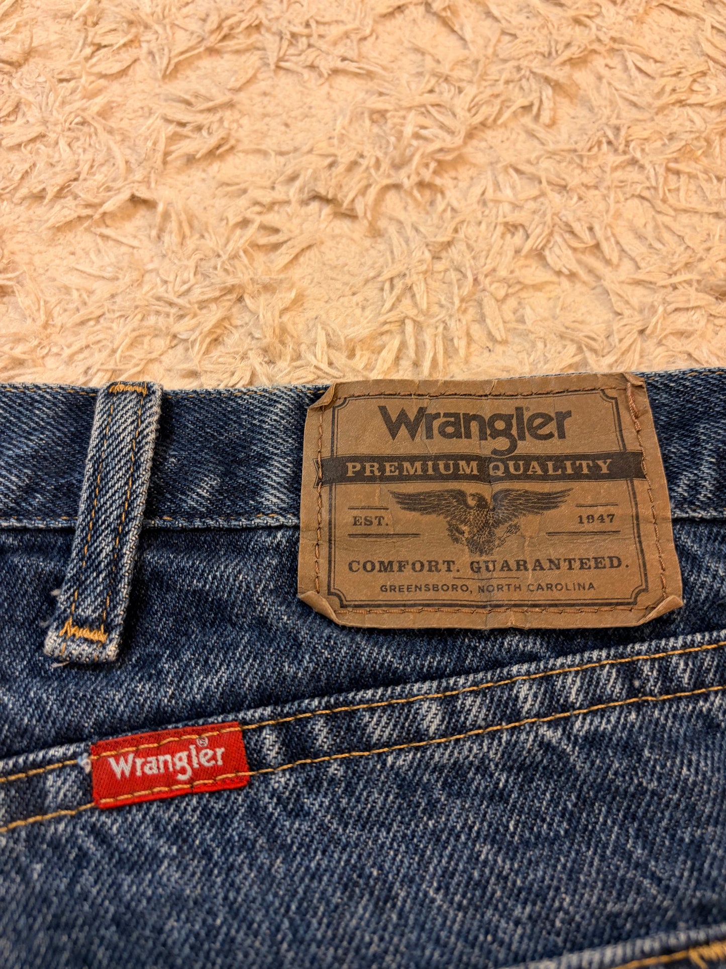 Jean Wrangler Premium Quality Regular Fit Bleu Moyen Délavé 100% Coton W40/L30 (FR 48-50) – Homme Grande Taille – Très Bon état
