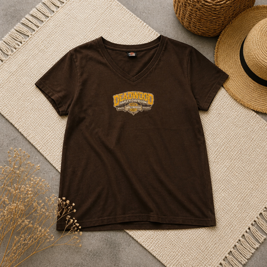 T-shirt Harley-Davidson col V 2022 Deadwood South Dakota marron chocolat 100% coton logo poitrine et dos – Femme – Taille XL | Mode Seconde