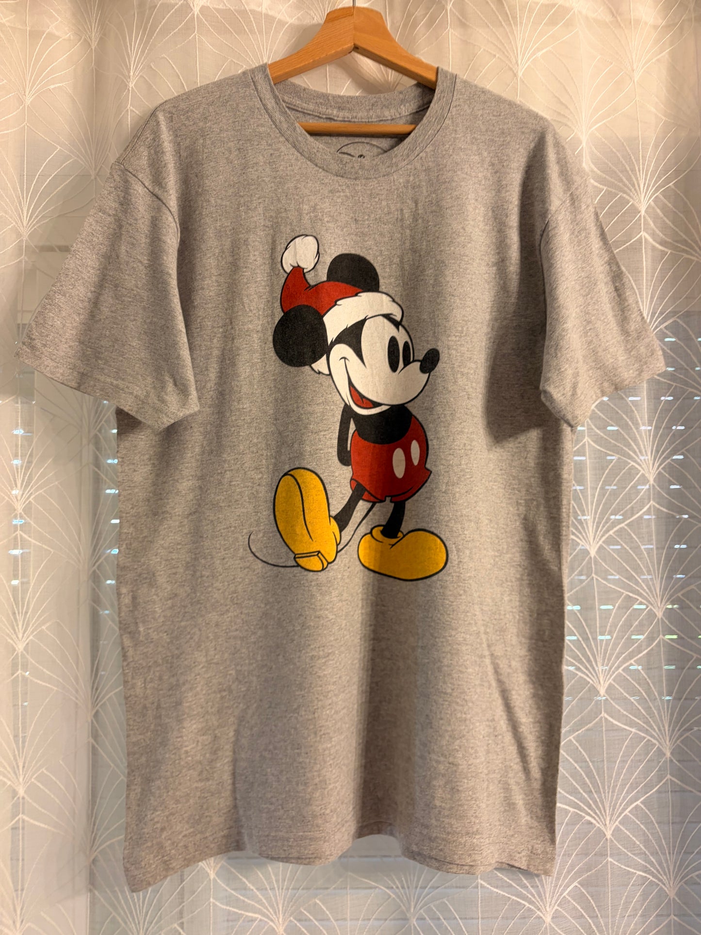 T-shirt Disney Mickey Mouse Noël Bonnet Père Noël Gris Chiné – Mixte – Taille L