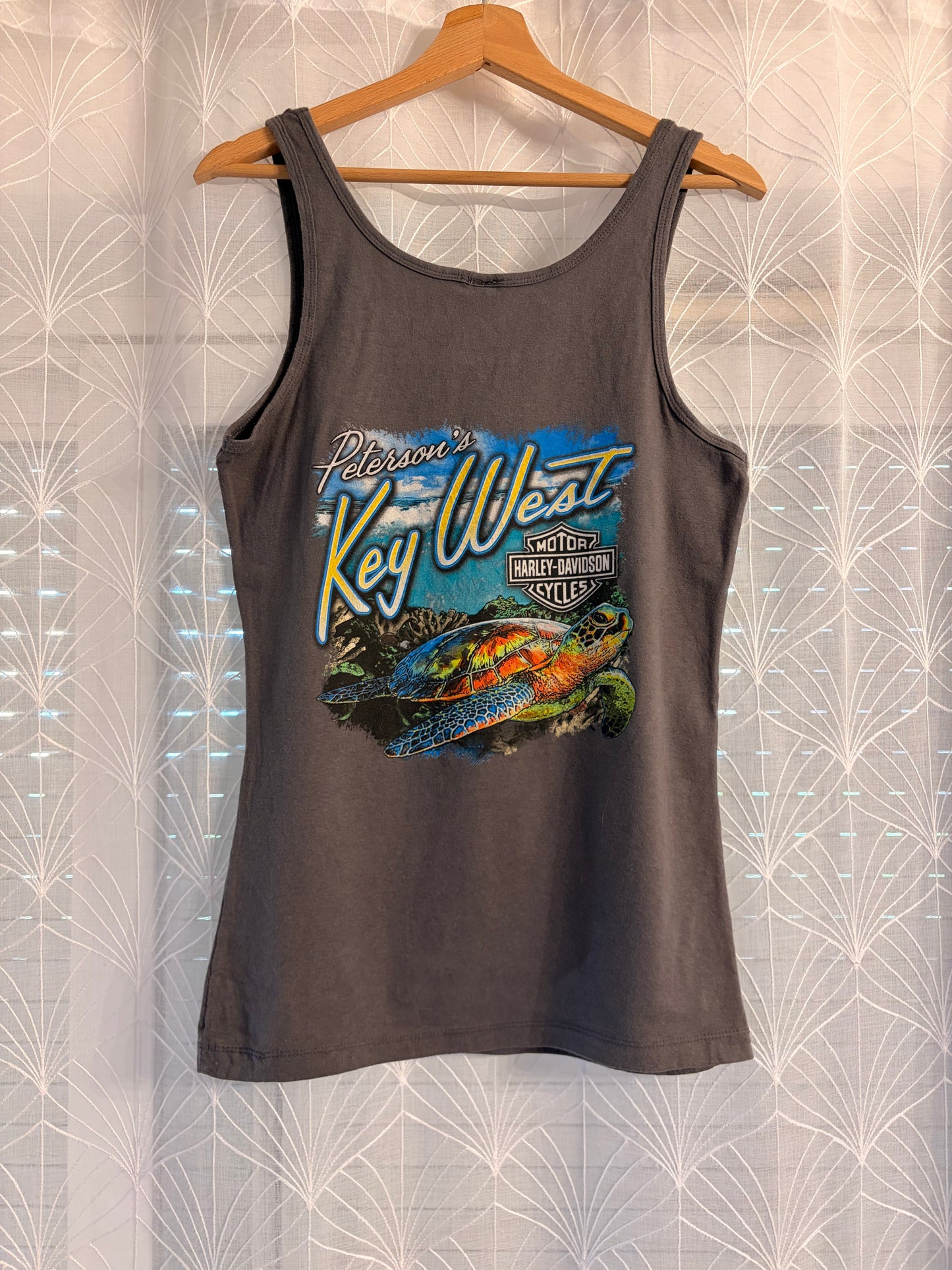 Débardeur Harley-Davidson Peterson's Key West Florida Gris Taupe Tortue Marine Multicolore Bleu Lagon/Jaune/Orange 57% Coton Stretch – Femme – Taille L/XL