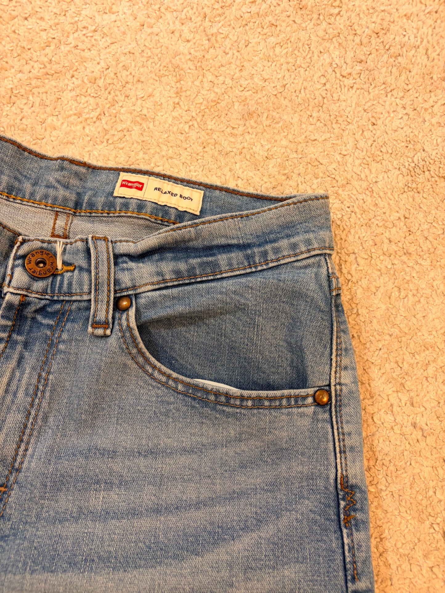 Jean Wrangler Premium Quality Bleu Clair Stretch Relaxed Bootcut – Taille W29 L30 | Seconde Main