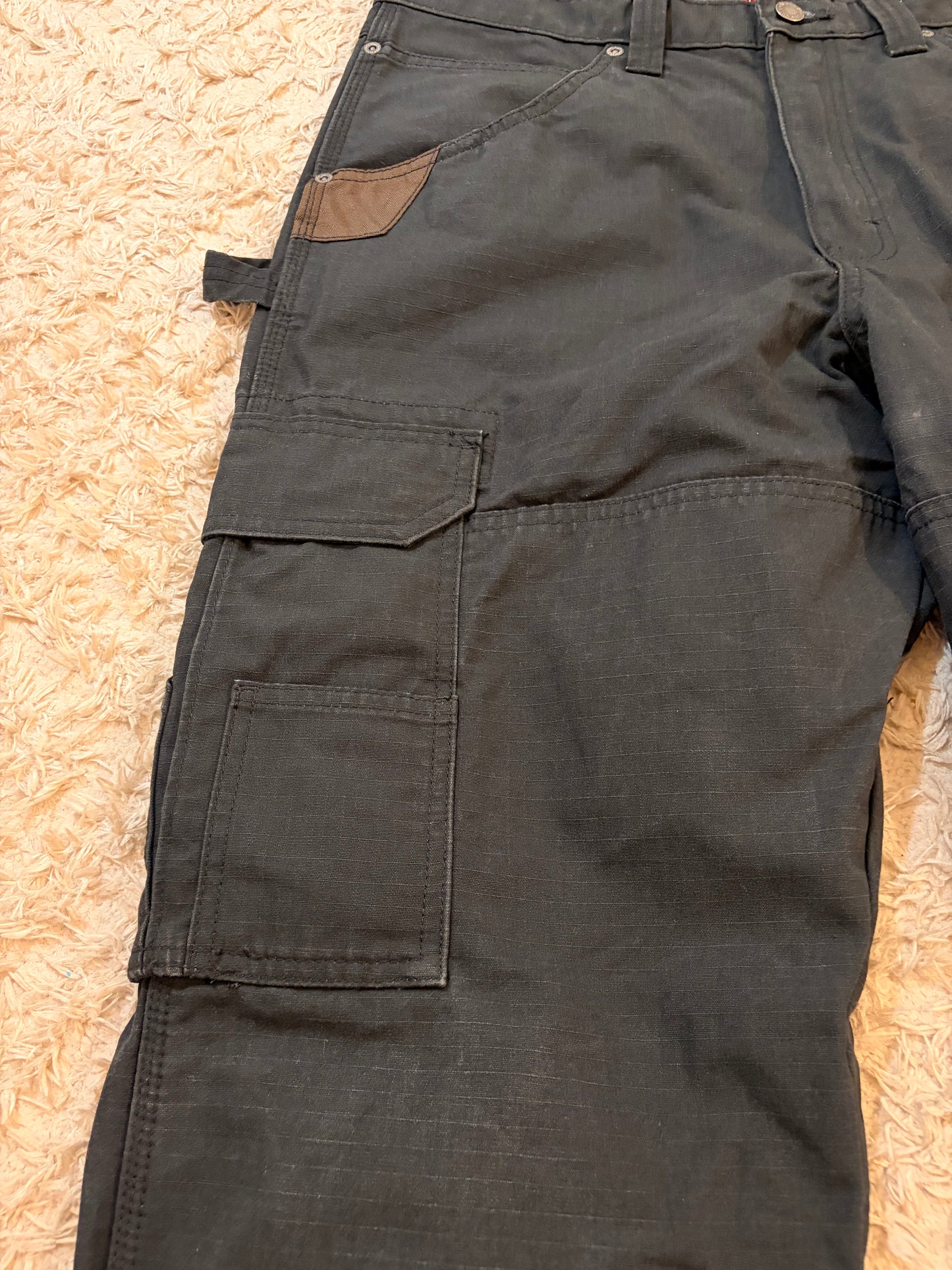 Pantalon Cargo Wrangler RIGGS Workwear 100% Coton Ripstop Noir W34/L32 (FR 44) – Homme – Très Bon état