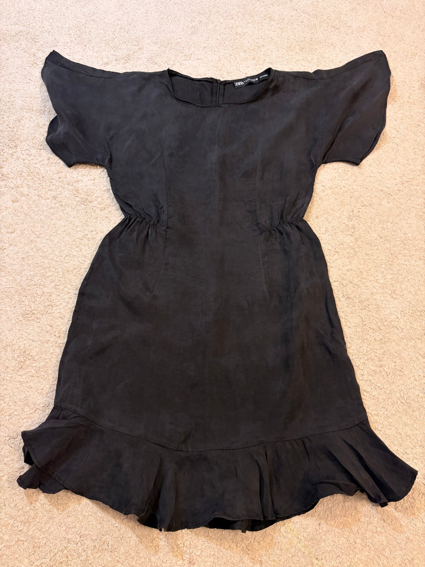 Robe Courte Zara Noire Lyocell Manches Volantées – Femme – Taille S