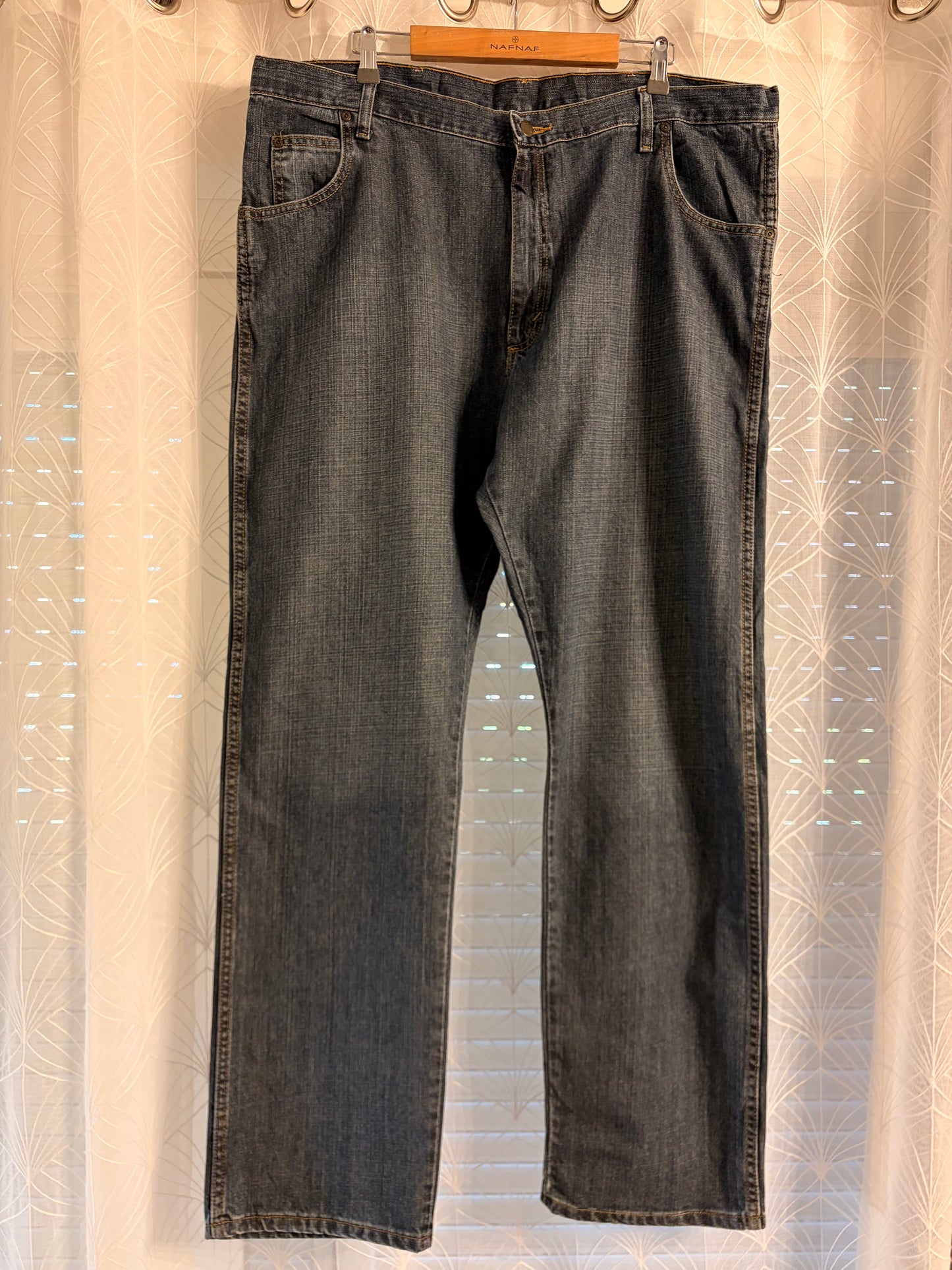 Jean Wrangler Rugged Wear Bleu Brut Straight Fit 100% Coton – Taille W42 L34 | Seconde Main