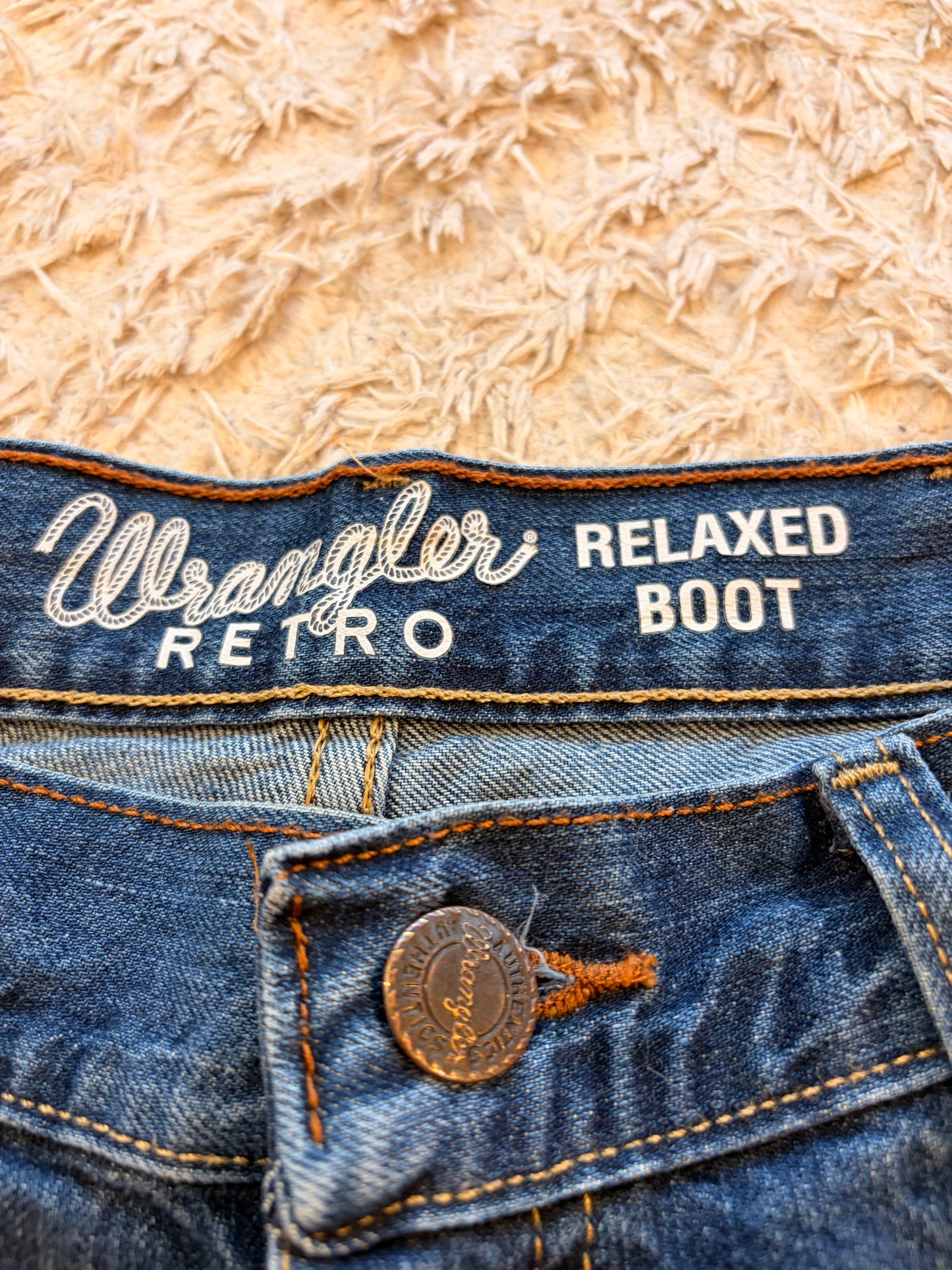 Jean Wrangler Retro Relaxed Bootcut Bleu Délavé Moyen 100% Coton W32/L38 Grande Taille Patch Cuir – Homme