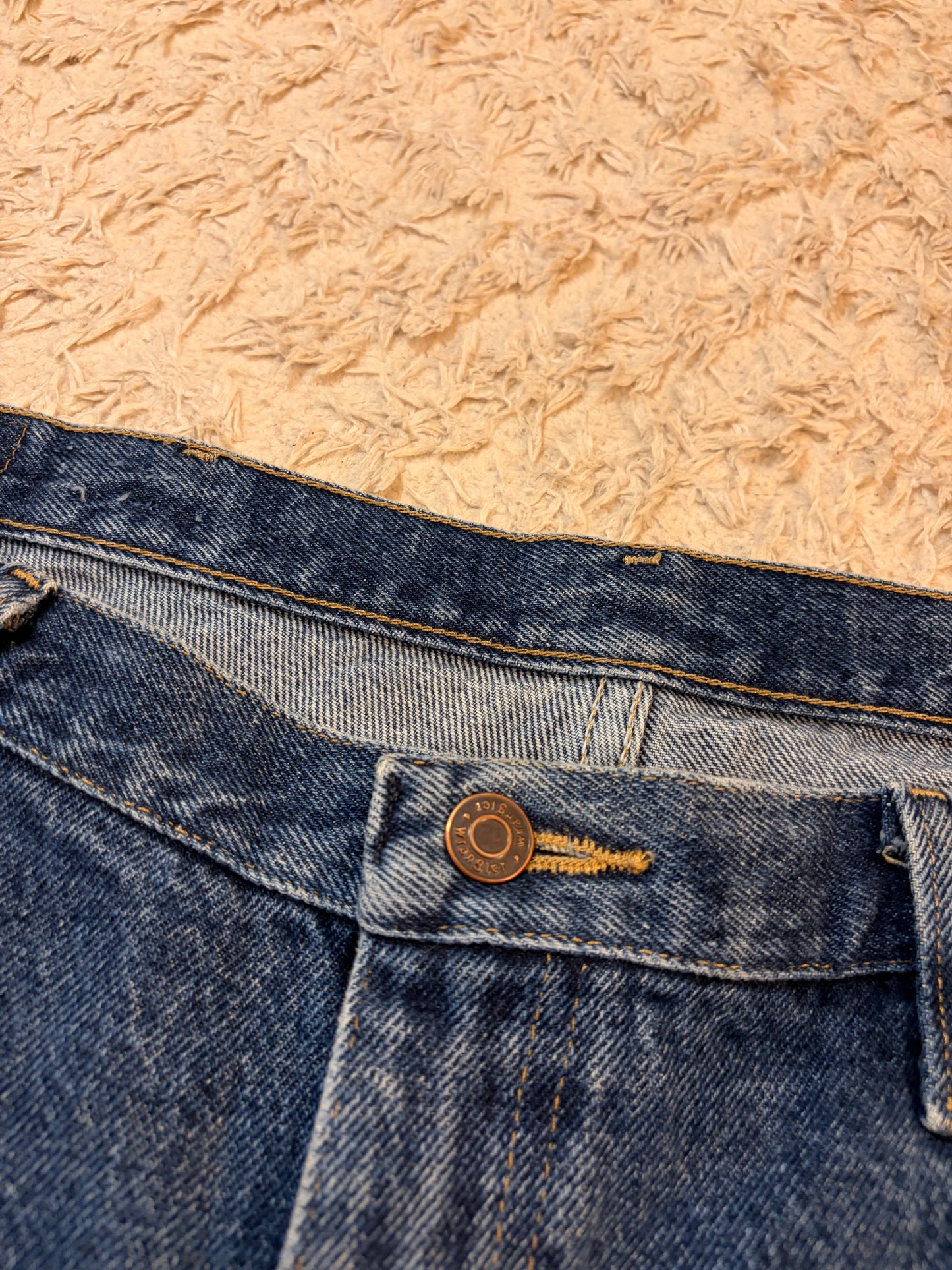 Jean Wrangler Premium Quality Regular Fit Bleu Moyen Délavé 100% Coton W40/L30 (FR 48-50) – Homme Grande Taille – Très Bon état