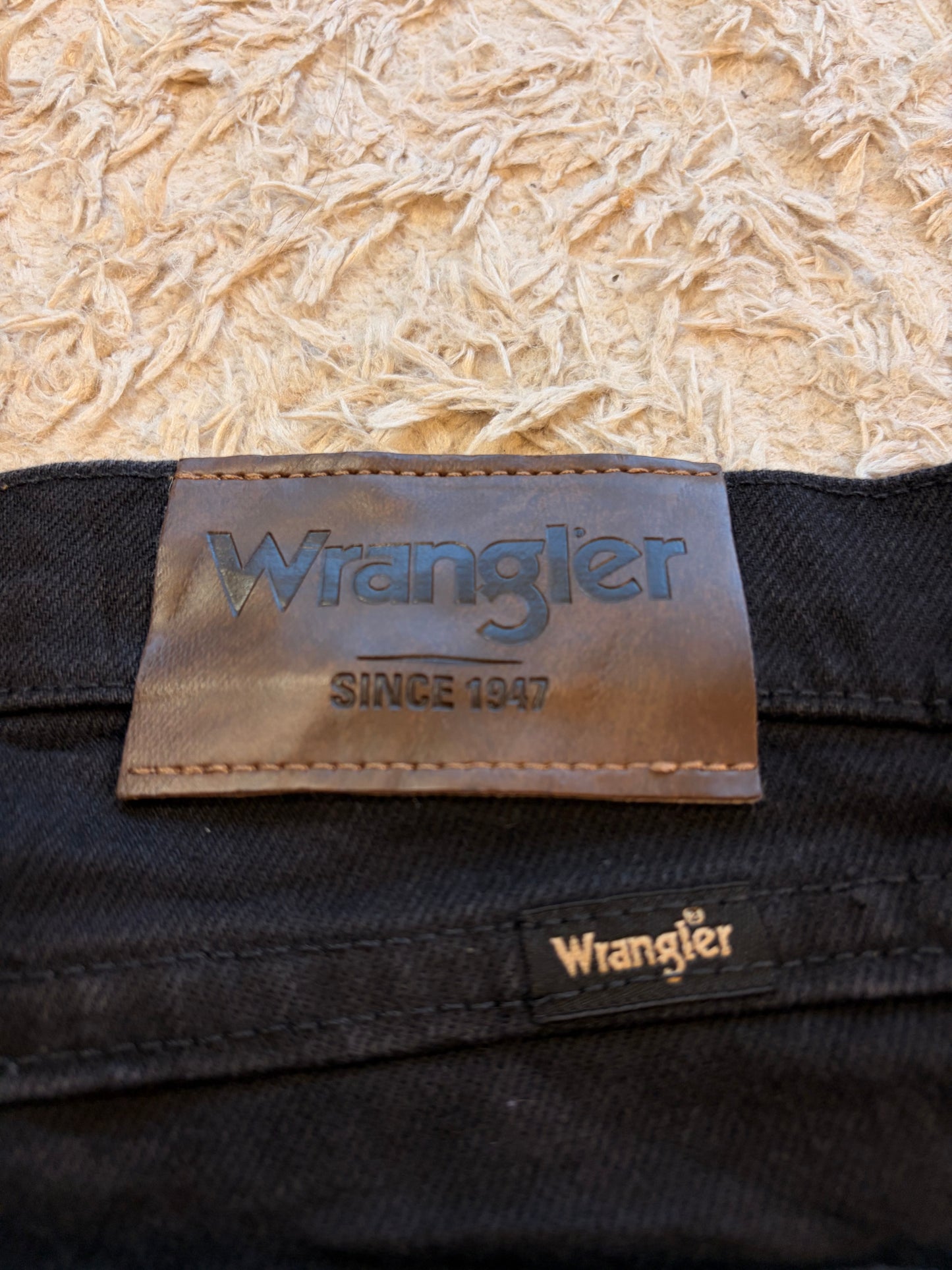 Jean Wrangler Relaxed Fit Noir Intense 99% Coton 1% Élasthanne Coupe Décontractée W34/L30 – Homme